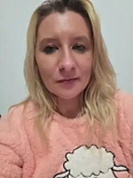 Chat XXX en directo de KaylinJan