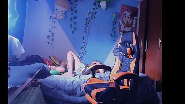 Apolo_fox22 élő XXX-chatje