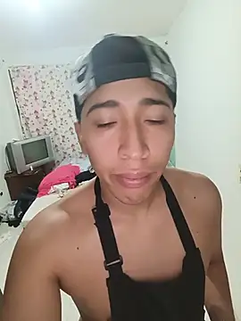 Moreno-Latino's Live XXX Chat