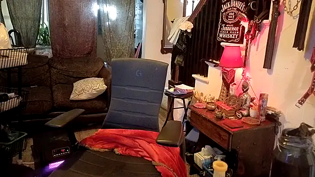 XXX chat uživo modela MasterDaddyCool