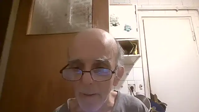 mariusica1@xh Live XXX Chat