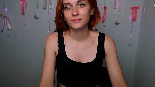 PeppyMia Chat XXX live
