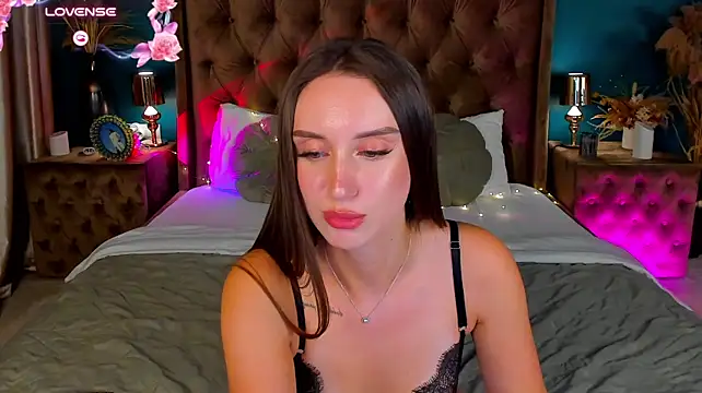 ToriSonn Chat XXX live