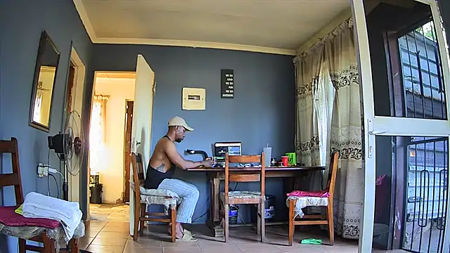 SHORTGUN_STALLION Chat XXX live