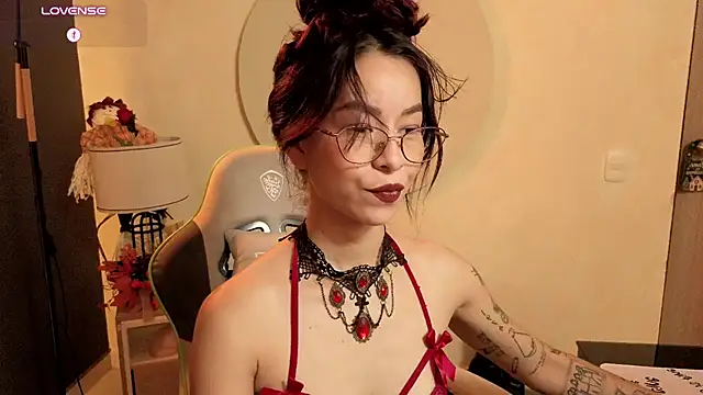 rosse_98_'s Live XXX Chat