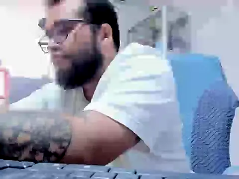 VINCEDMAGLIOO Live XXX-Chat