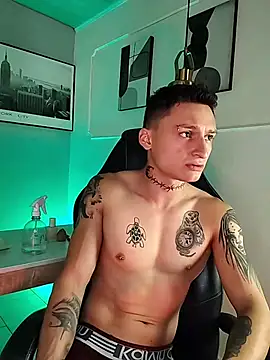 DIEGO_JONES Show in webcam