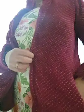 IsabelleCraft XXX чат на живо