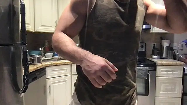 Živý XXX chat BigGuyMuscle