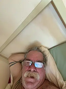 Czat XXX na żywo – Caesar_Baxter