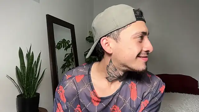 Noah_and_Steven élő XXX-chatje