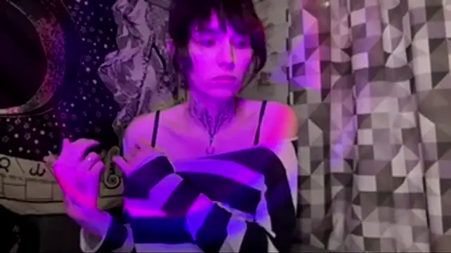SweetFemBoyy 라이브 XXX 채팅