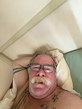 Caesar_Baxter: απευθείας συνομιλία ΧΧΧ