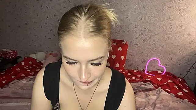 Chat XXX en directo de OnlyYourLina