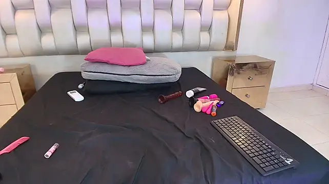 XXX chat uživo modela AprillRoss