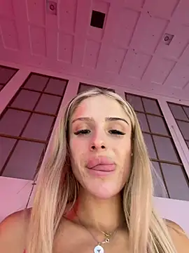 SophieVJ's Live XXX Chat