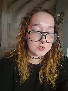 FionaDior Chat XXX live