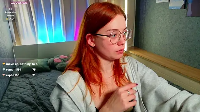 Lily_Mii Chat XXX live