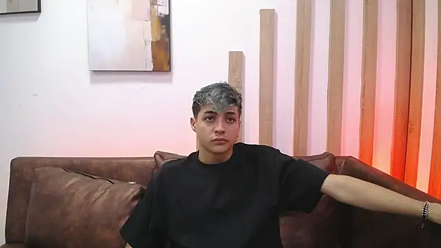Ari_Stonne Chat XXX live