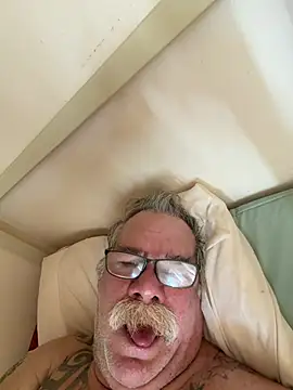 Caesar_Baxter 现场XXX聊天