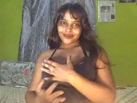 Czat XXX na żywo – raveena_hot