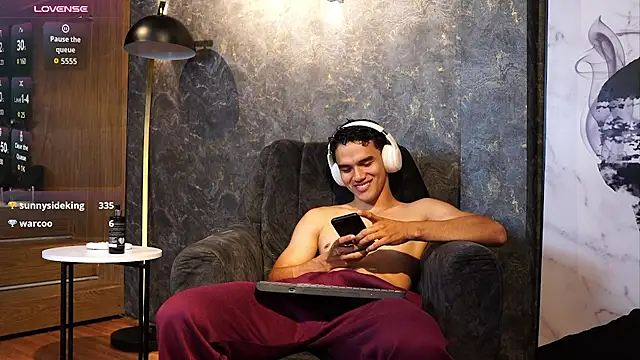 Chat XXX ao vivo de Jack_Vance