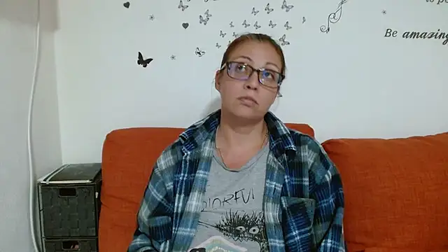 LadyHellene Chat XXX live