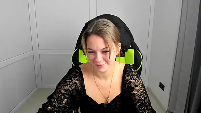 TessaSpring Chat XXX live