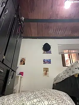 Chat +18 de Astrid_Porno ao vivo