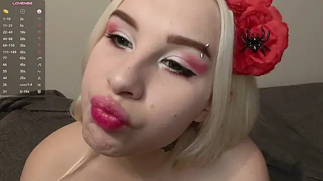 PageMcratt Chat XXX live