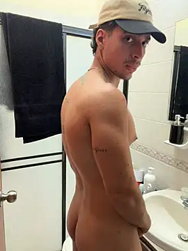 KAIRUIZ live XXX chat