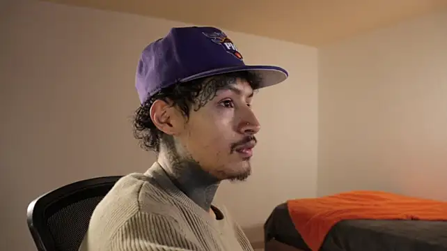 XXX chat uživo modela trieone