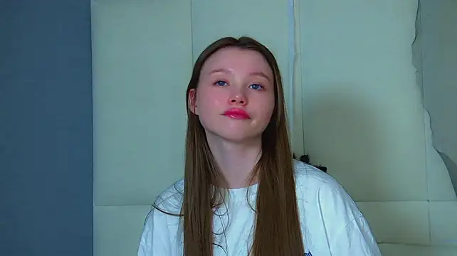 צ'אט XXX בשידור חי של KeiraAsti