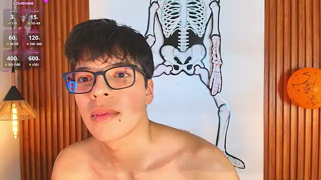 Milo_Wolff Chat XXX live