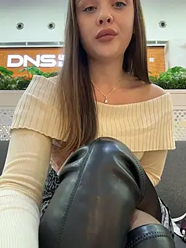 KristiRich Adlı Modelin Canlı XXX Sohbeti