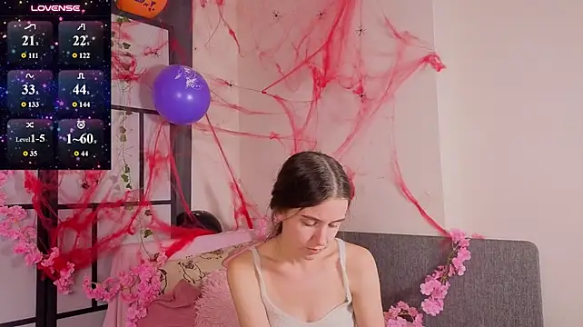 MyrtaMcclaney live XXX chat