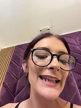 Chat +18 de JadeVesper ao vivo