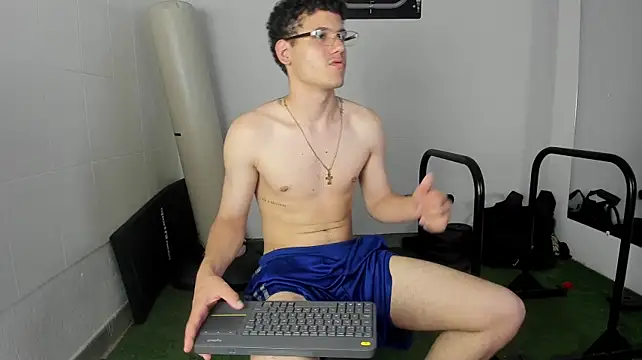 luca_whiten Live XXX chat