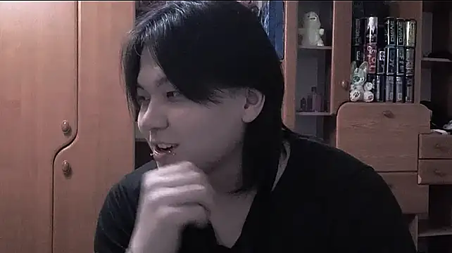 XXX chat uživo modela Guru_Master