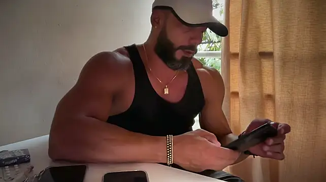 romeolovedark Adlı Modelin Canlı XXX Sohbeti