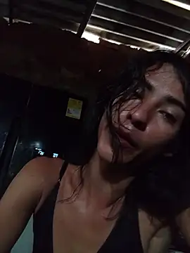 Victoriadeluxe Adlı Modelin Canlı XXX Sohbeti