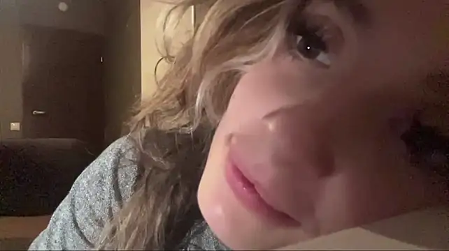 PriscillaOstlie Obrolan Langsung XXX