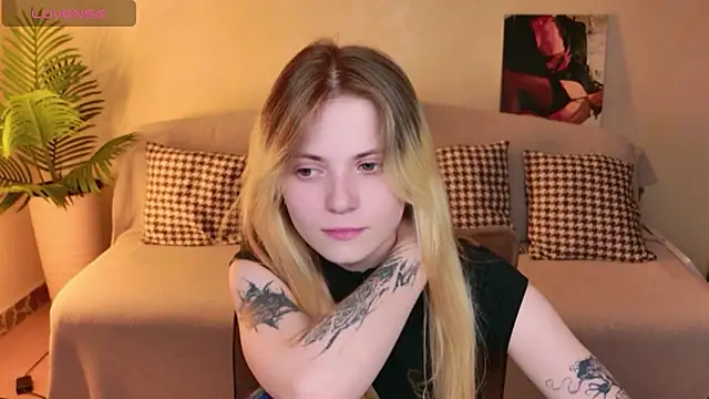 LisaRainbow Chat XXX live