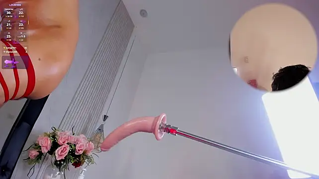 Chat +18 de PeachMonroe ao vivo