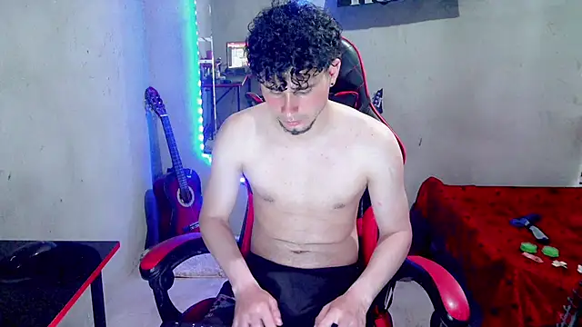 Онлайн чат XXX Atom_Hot