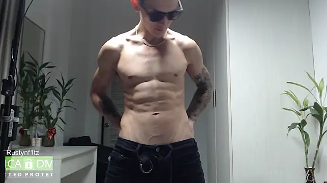 Rustynf1tz_ Live XXX-chat
