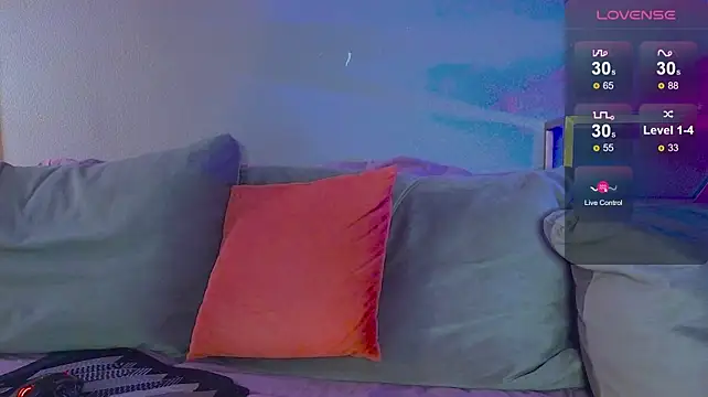 XXX chat uživo modela DebugMee
