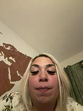 Monageil live XXX chat