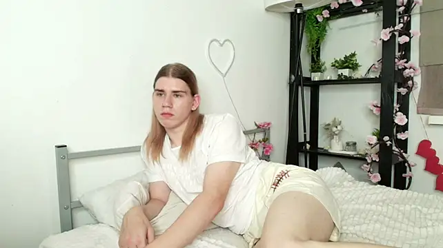 Chat XXX ao vivo de Pixie_Ember