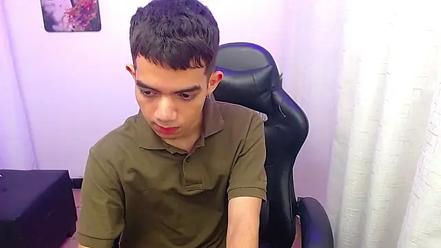 leandrocum18 – webcam-show